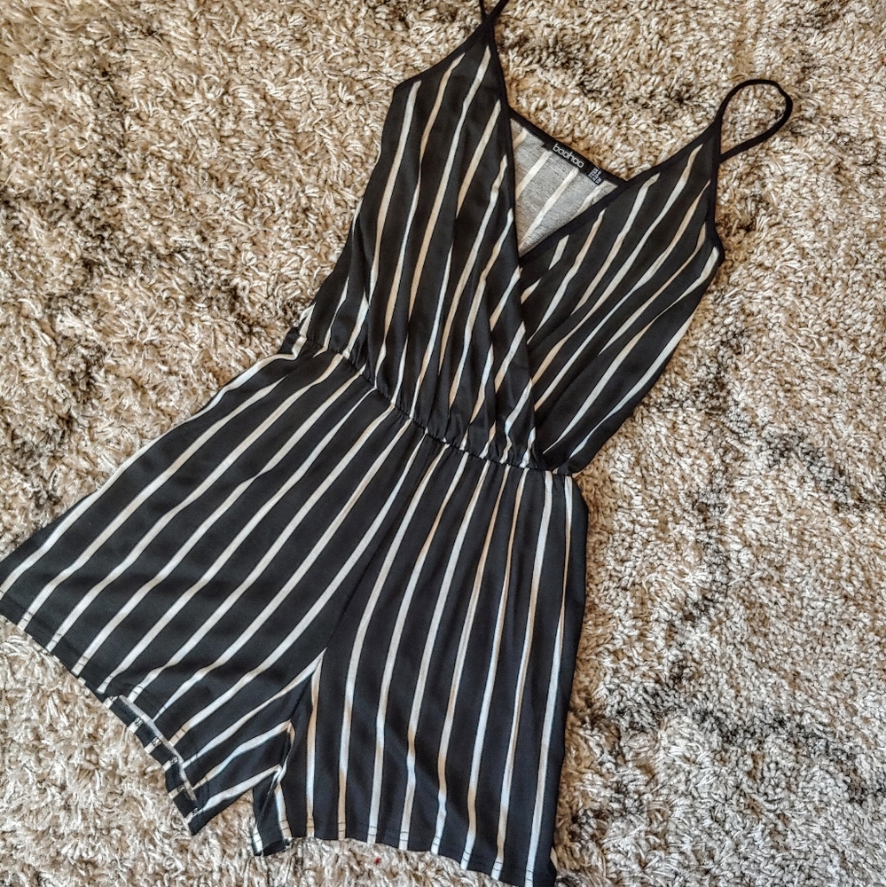 ⭐ 3/ $15 Boohoo Black & White stripe romper